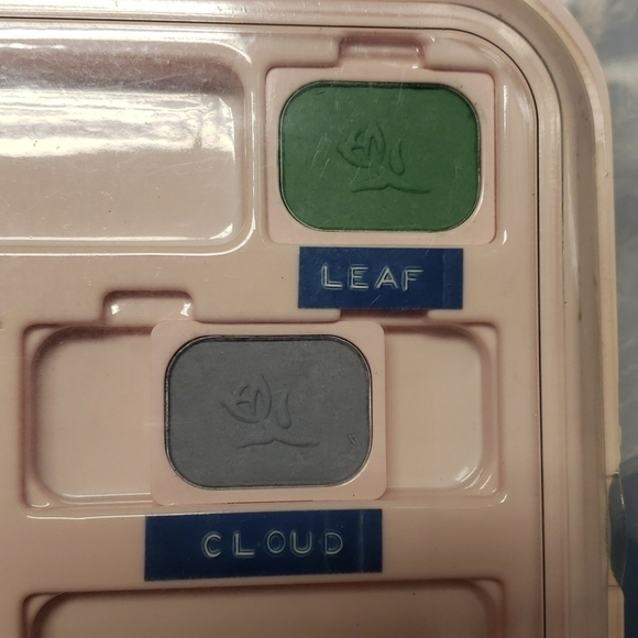 Mary Kay Retired 2226 Tray with 5 Unused Eye Colors - Picture 4 of 6